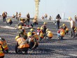 Khối lượng công việc lớn đã bào mòn sức khỏe tinh thần và thể chất của người lao động. Ảnh: Rudolf Simon