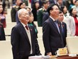 Các đại biểu dự họp làm lế chào cờ trong phiên khai mạc Kỳ họp sáng 15/1.
