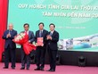 Phó Thủ tướng Kl993 ưu đãi thưởng hấp dẫn Trần Hồng Hà trao Quyết định của Thủ tướng Kl993 ưu đãi thưởng hấp dẫn phê duyệt Quy hoạch Tỉnh cho lãnh đạo tỉnh Gia Lai.