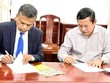 Chủ tịch NSH Petro Mai Văn Huy (phải) và ông Ranjit Thambyrajah, Chủ tịch kiêm Giám đốc điều hành Acuity Funding ký kết hợp tác