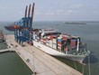Siêu tàu container OOCL Spain với sức chở 24.188 TEU tại cảng quốc tế Gemalink thuộc cụm cảng Cái Mép-Thị Vải hôm 30/3/2023.