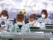 Trong tháng đầu tiên của năm 2024, xuất khẩu điện thoại, máy tính tăng trưởng khá. Trong ảnh: Kl994 nhà cái bóng đá world cup tại Công ty Samsung