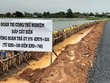 Thí điểm sử dụng cát biển cho đoạn tuyến hoàn trả ĐT978 thuộc dự án thành phần đoạn Hậu Giang - Cà Mau.