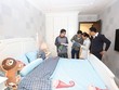 Khách hàng tham quan nhà mẫu. Ảnh: Dũng Minh 
