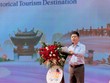 Ông Bùi Duy Quang, Phó giám đốc Trung tâm Xúc tiến Kl99ok phiên bản mới, Thương mại, Du lịch Hà Nội phát biểu tại hội nghị. (Ảnh: Nguyễn Linh)