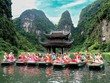 Các thí sinh tham gia cuộc thi Hoa hậu Du lịch Thế giới 2022 lộng lẫy trong trang phục truyền thống của đồng bào các dân tộc Việt Nam, tại Quần thể danh thắng Tràng An.
