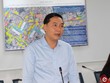 Ông Mai Hữu Quyết, Phó chủ tịch UBND TP.Thủ Đức (TP.HCM) thông tin về tình hình ngập nước khu vực chợ Thủ Đức. Ảnh: Thành Nhân