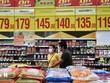 Gạo được bày bán tại một siêu thị ở Bangkok, Thái Lan. (Ảnh: AFP/TTXVN)