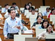 Đại biểu Nguyễn Quang Huân (Bình Dương) phát biểu tại hội trường.