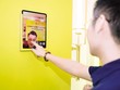 Khách mời trải nghiệm ứng dụng Snapchat.