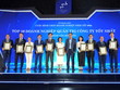 Ông Nguyễn Chí Thành – Tổng Giám đốc 99Kl99 link đăng nhập SHS (thứ hai từ trái sang) vinh dự nhận chứng nhận bình chọn 