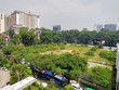 Khu đất xây dựng nhà thi đấu Phan Đình Phùng bỏ hoang giữa trung tâm TP.HCM. Ảnh: Lê Toàn 
