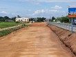 Dự án nâng cấp mở rộng Quốc lộ 9 từ cảng Cửa Việt đến Quốc lộ 1 phải dừng lại khi công trình vẫn đang dang dở. 