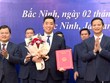Lãnh đạo tỉnh Bắc Ninh trao chứng nhận đăng ký Kl99ok phiên bản mới cho Samsung Display vào những ngày đầu năm mới 2025