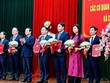 Chủ tịch UBND tỉnh Ninh Bình Phạm Quang Ngọc trao quyết định và tặng hoa Ban giám đốc Sở Kl991.com nạp rút nhanh mới