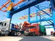 Để tăng trưởng xuất khẩu 12%, Bộ Công thương đề nghị phải khai thác các thị trường mới.