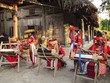 Phụ nữ Pà Thẻn ở thôn Thượng Minh (huyện Lâm Bình, Tuyên Quang) dệt thổ cẩm truyền thống