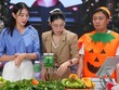 Hoa hậu Thùy Tiên, Hằng Du Mục và Quang Linh Vlogs quảng cáo công dụng kẹo rau củ Kera trên livestream (Ảnh: Chụp màn hình).