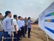 Phó chủ tịch UBND tỉnh Hoàng Phú Hiền kiểm tra tiến độ dự án đường KL99 là cổng game giải trí trực tuyến hàng đầu hiện nay ven biển ngày 9/4 (Ảnh: truyền hình Nghệ An)