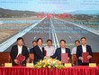 Quang cảnh lễ ký kết hợp đồng Dự án PPP KL99 là nhà cái cá cược trực tuyến hàng đầu tại châu Á Dầu Giây - Tân Phú. 
