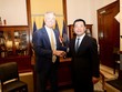 Bộ trưởng Bộ Công thương Nguyễn Hồng Diên làm việc với Thượng nghị sĩ Roger Marshall. 