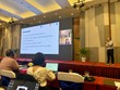 Các đội thi đang trình bày ý tưởng về giảm rác thải nhựa.