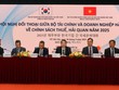 Ban chủ toạ hội nghị. 