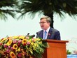Phó Chủ tịch UBND Thành phố Hà Nội Trương Việt Dũng trình bày tham luận tại Đại hội.