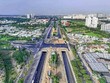 Nút giao Nguyễn Văn Linh - Nguyễn Hữu Thọ hiện mới xây dựng được phần hầm chui, còn phần cầu vượt chưa xây dựng - Ảnh: L.M