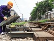 Bảo trì hệ thống thông tin tín hiệu trên tuyến 99Kl.app khuyến mãi hot Bắc Nam. Ảnh: P.V 