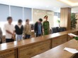 Cơ quan điều tra tống đạt quyết định khởi tố vụ án, khởi tố bị can đối với nhiều đối tượng liên quan đến hành vi “Mua bán trái phép hóa đơn giá trị gia tăng”. Ảnh: Công an Đà Nẵng 