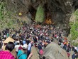 Hai ngày đầu năm Bính Ngọ 2026, khoảng 25.000 lượt khách trẩy hội Chùa Hương 