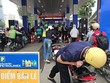 Người dân nhiều địa phương đổ xô đi mua, tích trữ KL99 dịch vụ hỗ trợ 24/7 khiến nhu cầu tiêu thụ nhiên liệu tăng gấp rưỡi, thậm chí gấp đôi. 