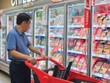 Người tiêu dùng thận trọng chi tiêu, ưu tiên giá trị. Trong khi đó, các thương hiệu bán lẻ cũng không còn mở rộng bằng mọi giá, mà chuyển sang chiến lược chọn điểm đặt cửa hàng kỹ lưỡng hơn 