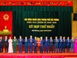 Ông Lê Ngọc Châu, Uỷ viên Trung ương Đảng, Bí thư Thành uỷ, Trưởng Đoàn Đại biểu Quốc hội thành phố Hải Phòng tặng hoa chúc mừng các đồng chí lãnh đạo và Uỷ viên UBND thành phố nhiệm kỳ 2026 - 2031