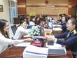 Công chức Thuế tỉnh Thái Nguyên hỗ trợ người nộp thuế thực hiện Kl992 Tham Gia Ngay thuế. Ảnh: Đức Thanh
