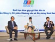 Ông Trần Đình Hải (ngoài cùng bên trái) và ông Phan Tấn Đạt (ngoài cùng bên phải) tại buổi gặp gỡ nhà Kl99ok phiên bản mới của KSB vào ngày 19/08 vừa qua