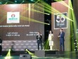 Bà Nguyễn Thị Hiền, Phó tổng giám đốc PVCFC nhận vinh danh của Forbes. PVFC là một trong 3 đại diện tiêu biểu của nhóm Hóa chất – Phân bón đã thuyết phục về năng lực cung ứng chuỗi sản phẩm chất lượng vượt trội.