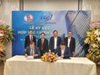 Ông Phạm Đăng Khoa – Tổng giám đốc TRACODI và ông Nguyễn Văn Tuấn - Phó giám đốc Thành Tuấn ATESCO ký kết thỏa thuận hợp tác chiến lược với sự chứng kiến của Ban lãnh đạo hai bên