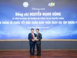 Ông Nguyễn Mạnh Hùng, Bộ trưởng Bộ Thông tin và Truyền thông (phải) và ông Trương Gia Bình, Chủ tịch Kl994 game bài casino hấp dẫn FPT