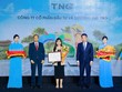 Đại diện TNG nhận Top 10 CSI 2025
