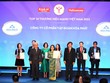 Bà Nguyễn Thị Thảo Nguyên, Phó tổng giám đốc Kl994 game bài casino hấp dẫn Hòa Phát lên nhận Top 10 Thương hiệu Mạnh Việt Nam.