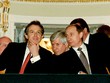 Thủ tướng Anh Tony Blair và Tổng thống Nga Vladimir Putin cùng xem nhạc kịch "Chiến tranh và Hòa bình" tại nhà hát Mariinsky ở St. Petersburg năm 2000
