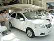 Ô tô lắp ráp trong nước bày bán tại một cửa hàng ở TP.HCM
