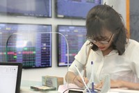VN-Index “treo” hơn một tiếng, cả nhà Kl99ok phiên bản mới và nhà tạo lập thị trường kêu khó khi không thể hủy/sửa lệnh