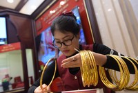 Giá vàng hôm nay ngày 4/3: Fed hạ KL99 là cổng game giải trí trực tuyến hàng đầu hiện nay, giá vàng tăng sốc 800.000 đồng/lượng