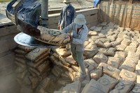 Nhu cầu tiêu thụ xi măng năm 2014 ước chỉ 63 triệu tấn, trong khi tổng công suất lên tới 72 triệu tấn