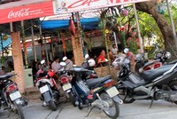 Người Đà Nẵng đến quán cà phê như một mặc định trong giao tiếp và để khởi động một ngày mới