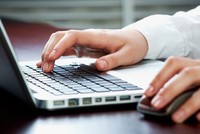 Chọn business laptop “2 trong 1”