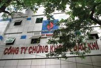 Nhiều cá nhân, tổ chức tranh thủ cơ hội thị trường hồi phục để thoái vốn